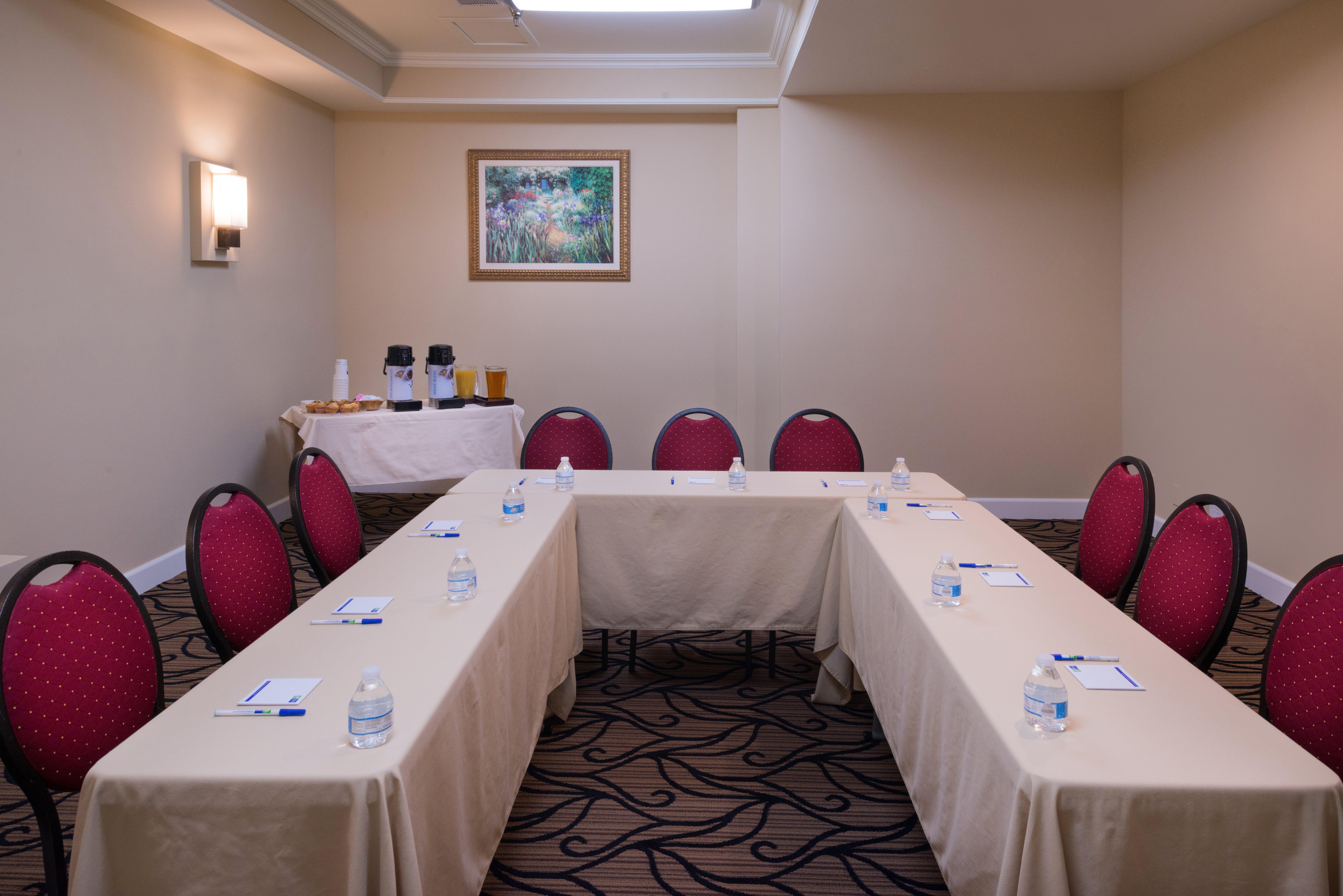 Holiday Inn Express & Suites Pasadena - Los Angeles By Ihg Exteriör bild