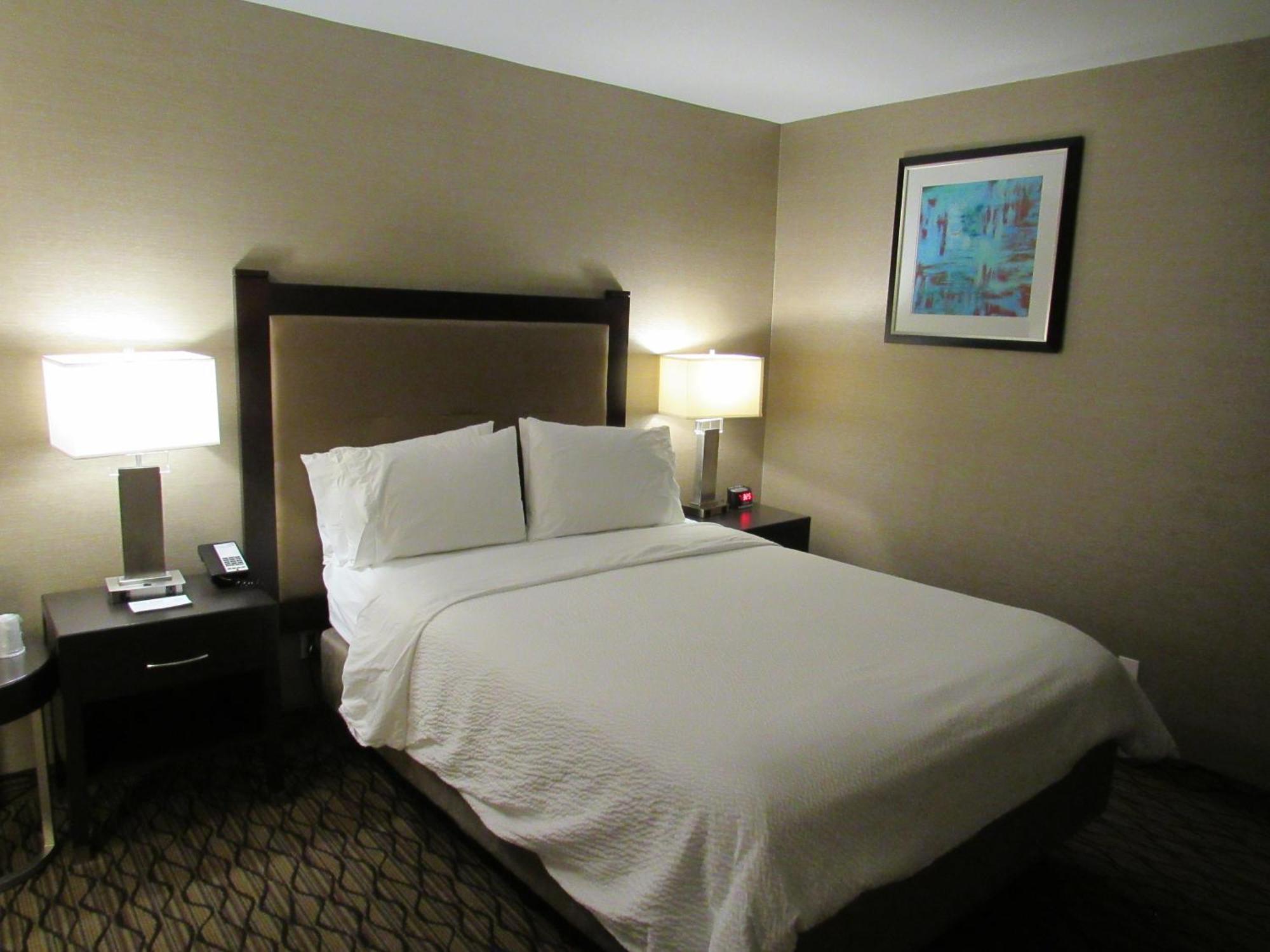 Holiday Inn Express & Suites Pasadena - Los Angeles By Ihg Exteriör bild