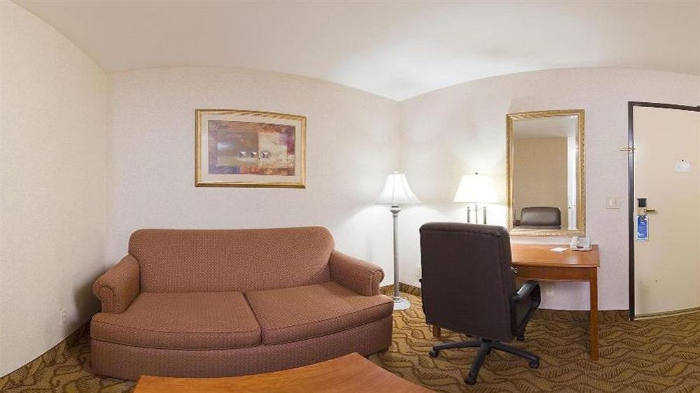 Holiday Inn Express & Suites Pasadena - Los Angeles By Ihg Exteriör bild