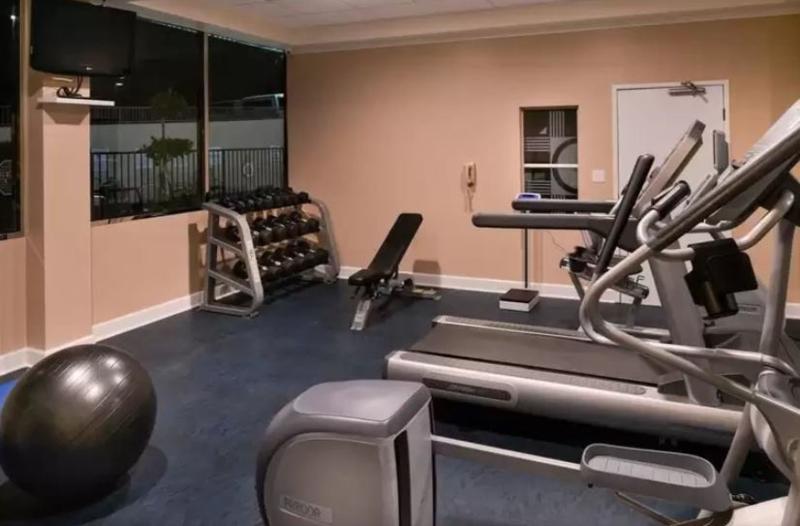 Holiday Inn Express & Suites Pasadena - Los Angeles By Ihg Exteriör bild